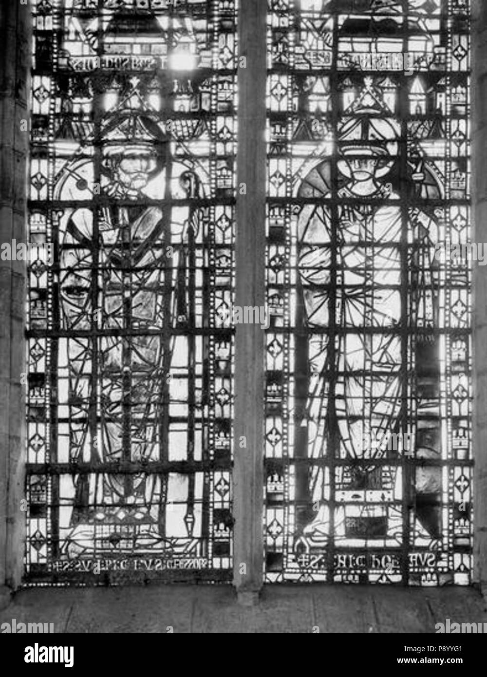 269 Eglise Sainte-Anne de Gassicourt - vitrail du choeur, côté sud - Mantes-la-Jolie - Médiathèque de l'architecture et du patrimoine - APMH00026606 Banque D'Images