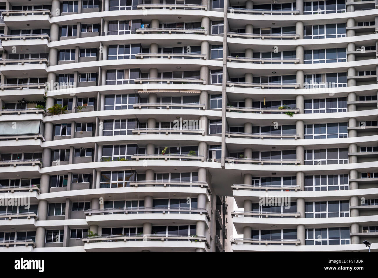 Gratte-ciel moderne immeuble de bureaux commerciaux Conception des façades Banque D'Images