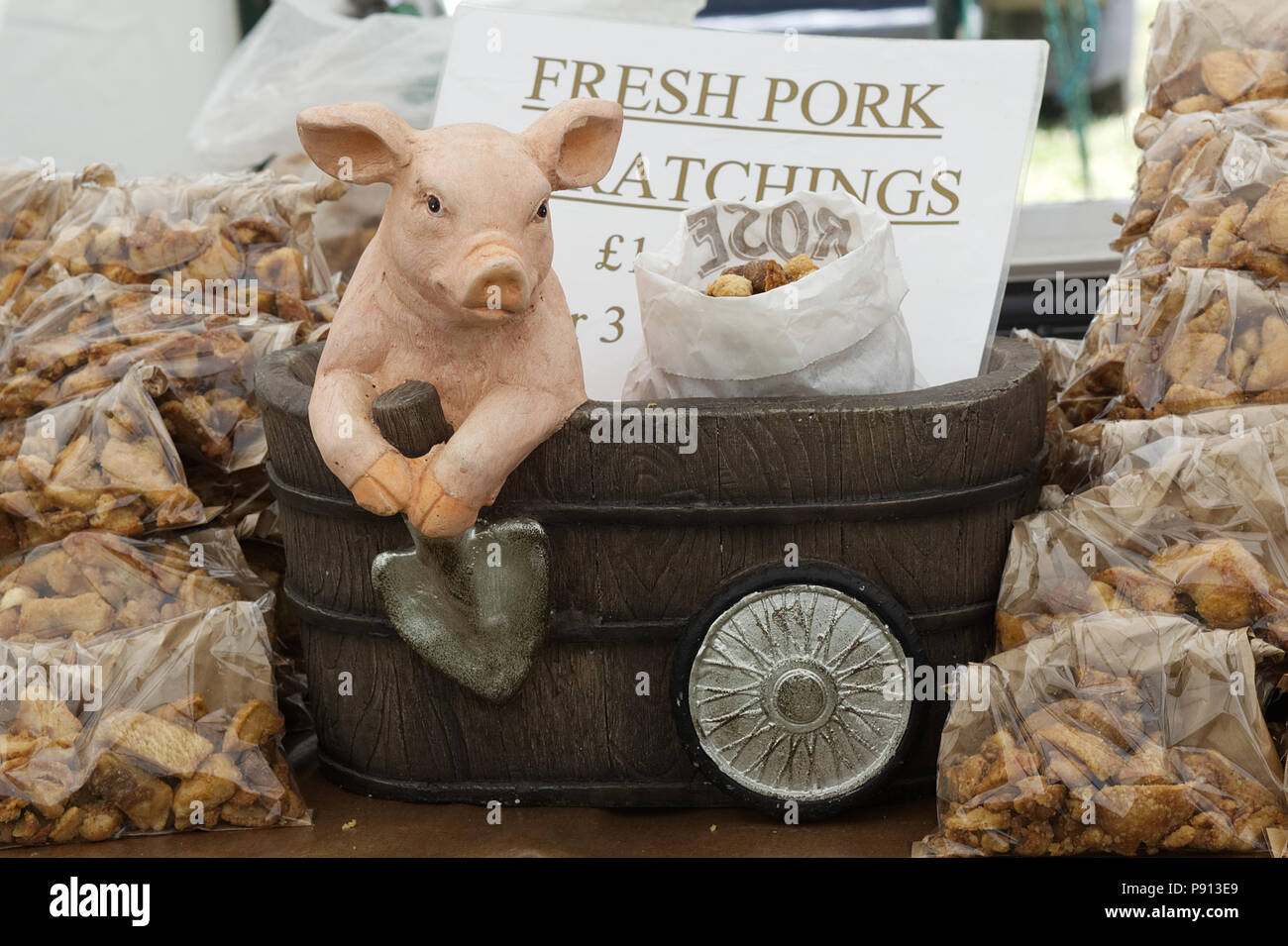 Scatchings de porc frais, à vendre Banque D'Images