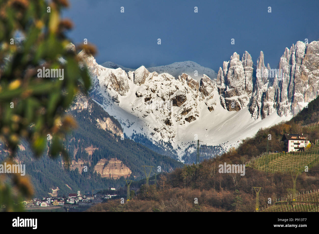 En été, la montagne blanche Banque D'Images