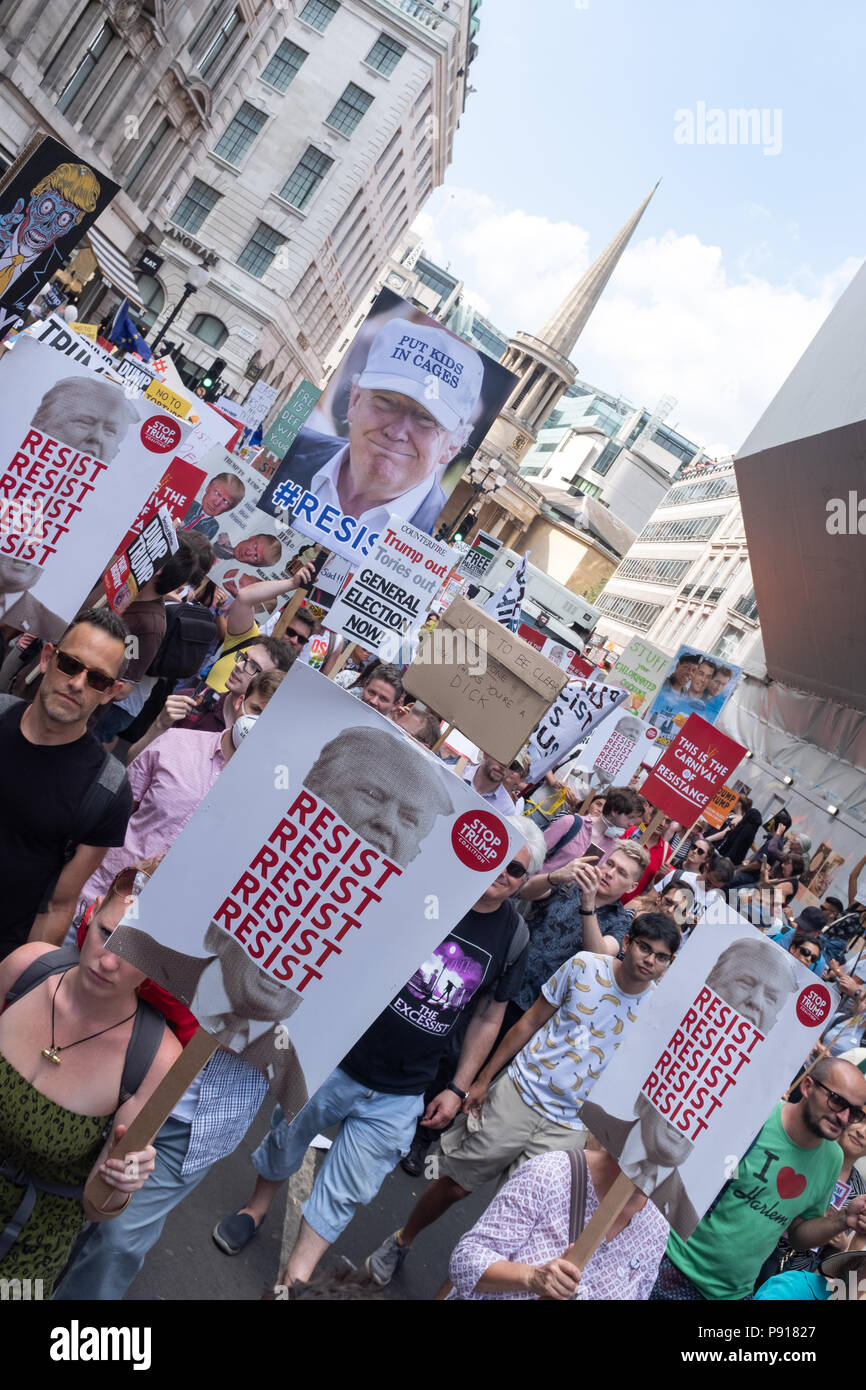 Regent Street, Londres, Royaume-Uni. Vendredi 13 juillet 2018. Marche de protestation contre l'atout de Donald visiter le Royaume-Uni. Crédit : Paul Carstairs/Alamy Live News. Banque D'Images