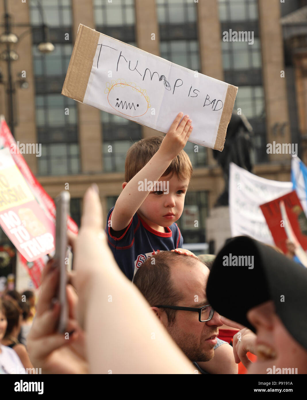 Londres, Royaume-Uni, 13 juillet 2018. Protestation Trump George Square, Glasgow, Scotland, UK Crédit : John Nichol/Alamy Live News Banque D'Images