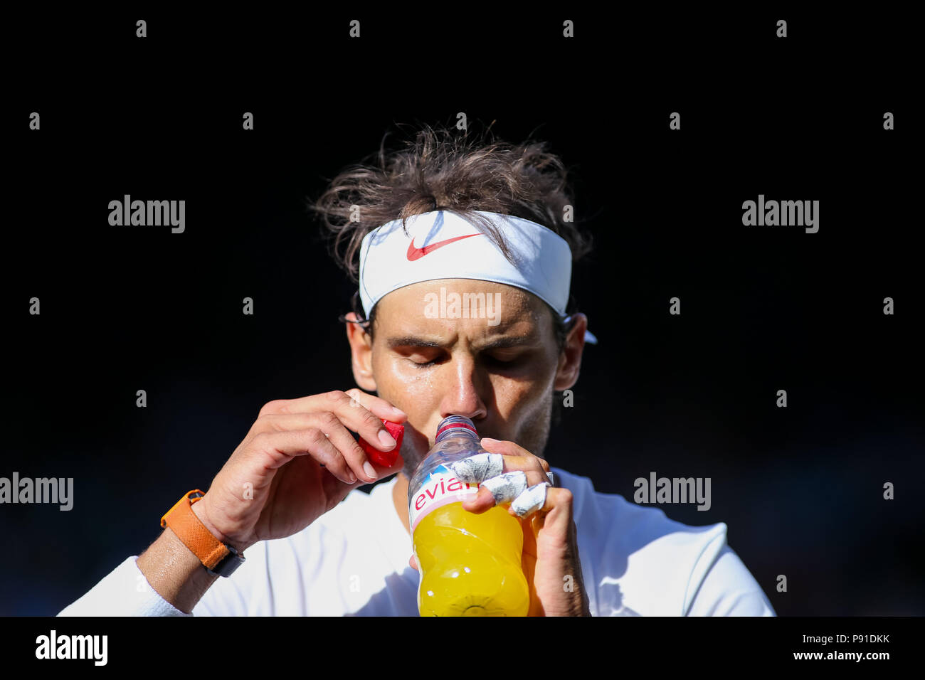 Rafael Nadal (ESP), 11 juillet 2018 - Tennis : Rafael Nadal de l'Espagne pendant la masculin quart de finale du championnat de tennis sur gazon de Wimbledon contre Juan Martin del Potro de l'Argentine à l'All England Lawn Tennis et croquet Club à Londres, en Angleterre. (Photo de bla) Banque D'Images