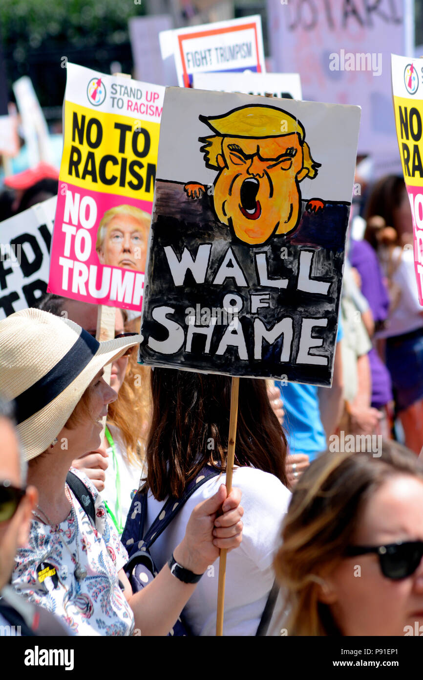 Londres, Royaume-Uni, 13 juillet 2018. Le Trump manifestation à Londres le 13 juillet 2018 Crédit : Jeremy Hoare/Alamy Live News Banque D'Images