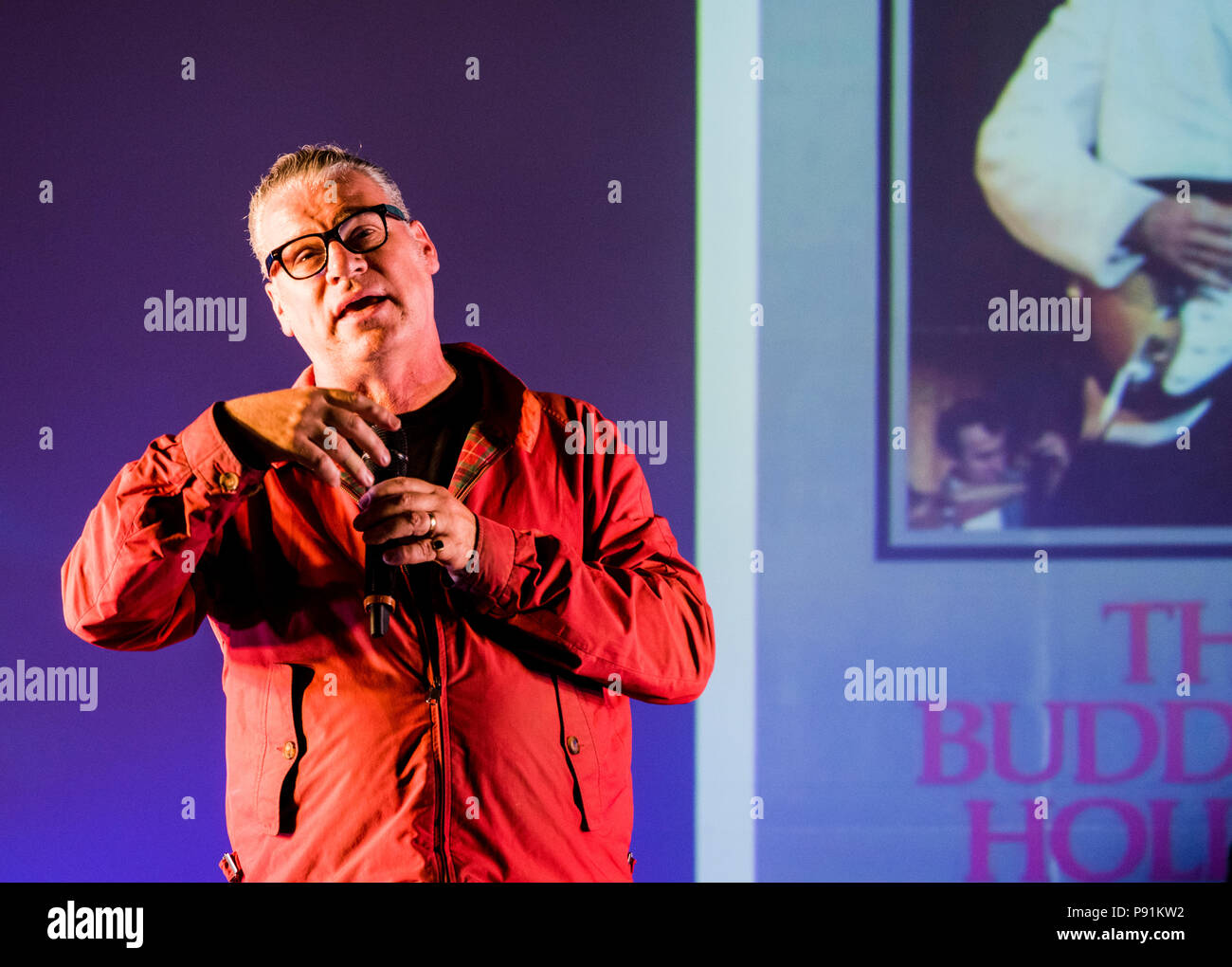 L'observateur critique, Mark Kermode montrant des séquences de films liés à la musique à la latitude Festival, Henham Park, Suffolk, Angleterre, 14 juillet, 2018 Banque D'Images