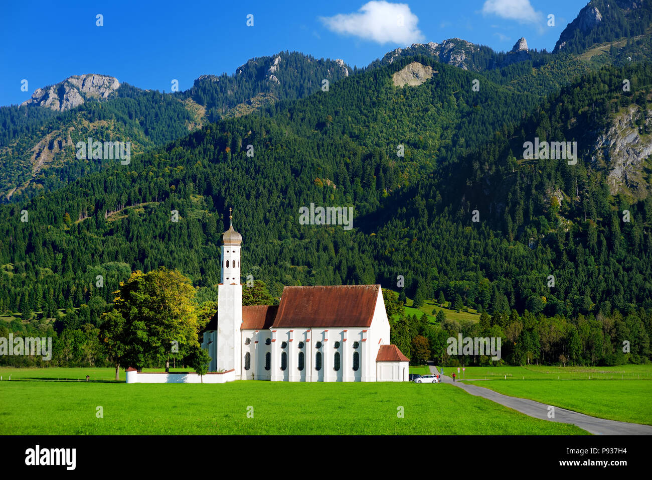 Belle église de pèlerinage Saint Coloman, situé près de la célèbre château de Neuschwanstein, en Bavière, Allemagne. Banque D'Images