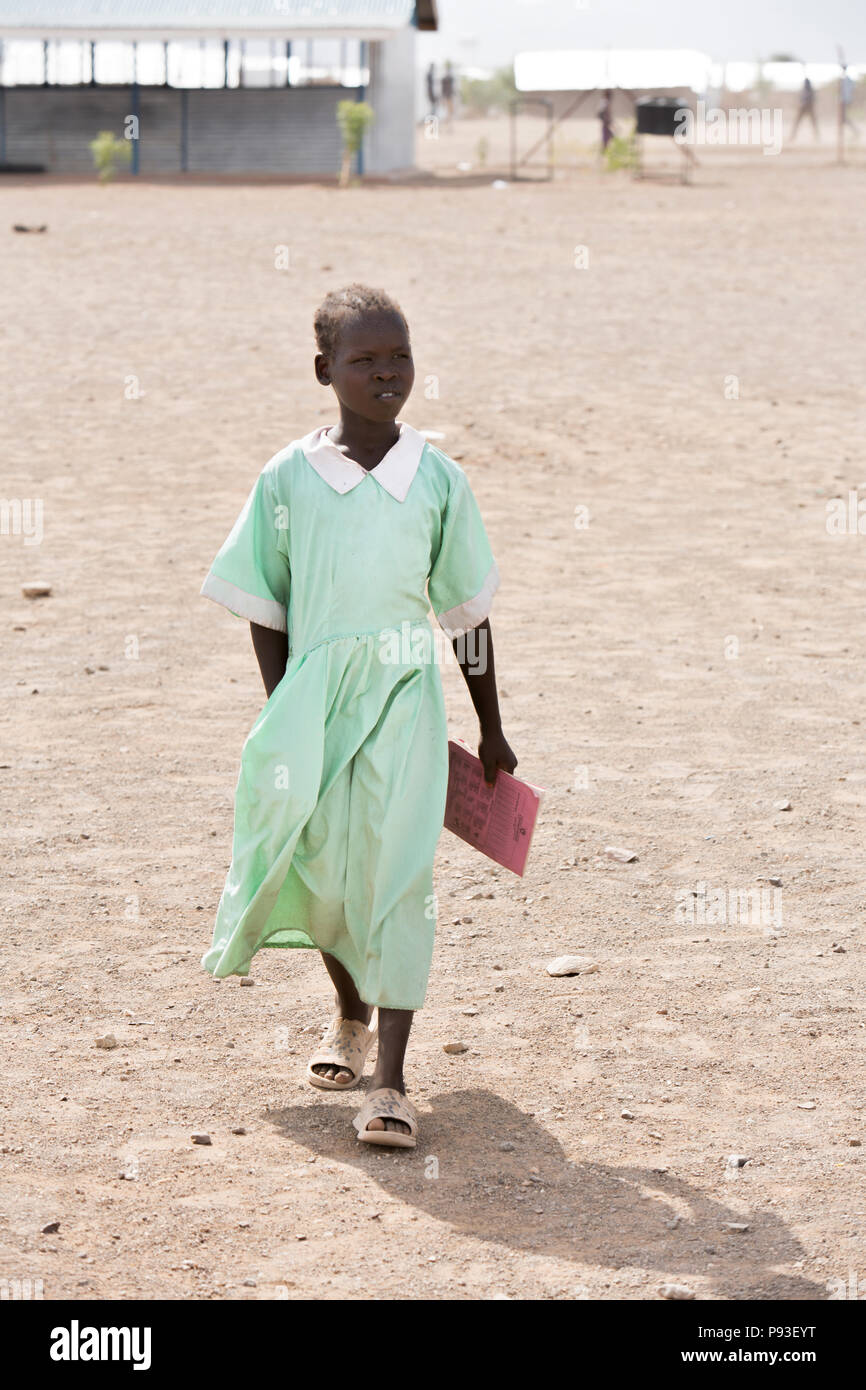 Kakuma, Kenya - jeune étudiant dans une école dans le camp de réfugiés de Kakuma. Banque D'Images