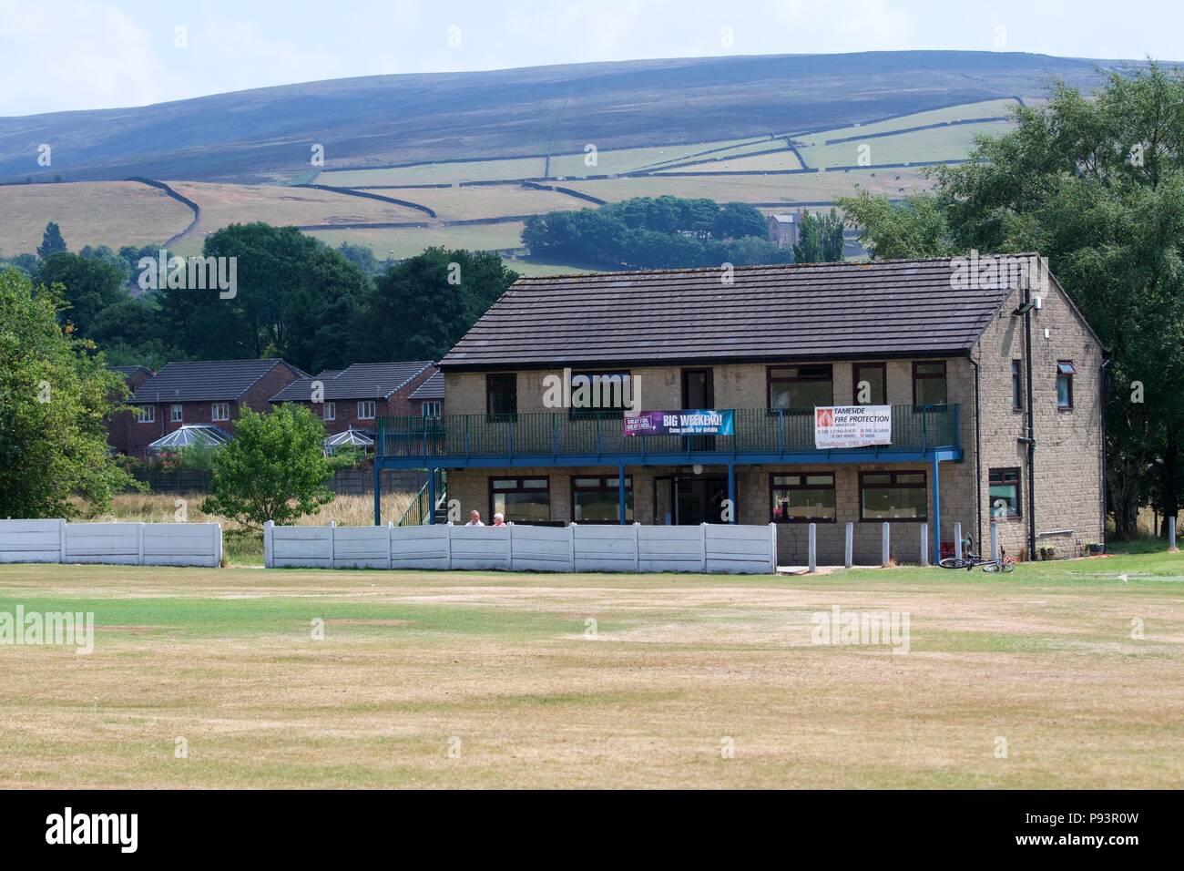 11 Un deuxième match de cricket Old Glossop Cricket Club. Banque D'Images