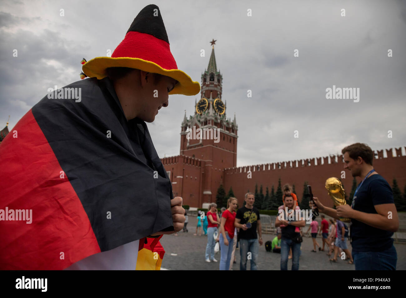 Moscou, Russie. 14, juillet 2018. Fan de football allemand marche autour de la place Rouge à Moscou pendant la Coupe du Monde de la FIFA, Russie 2018 Banque D'Images