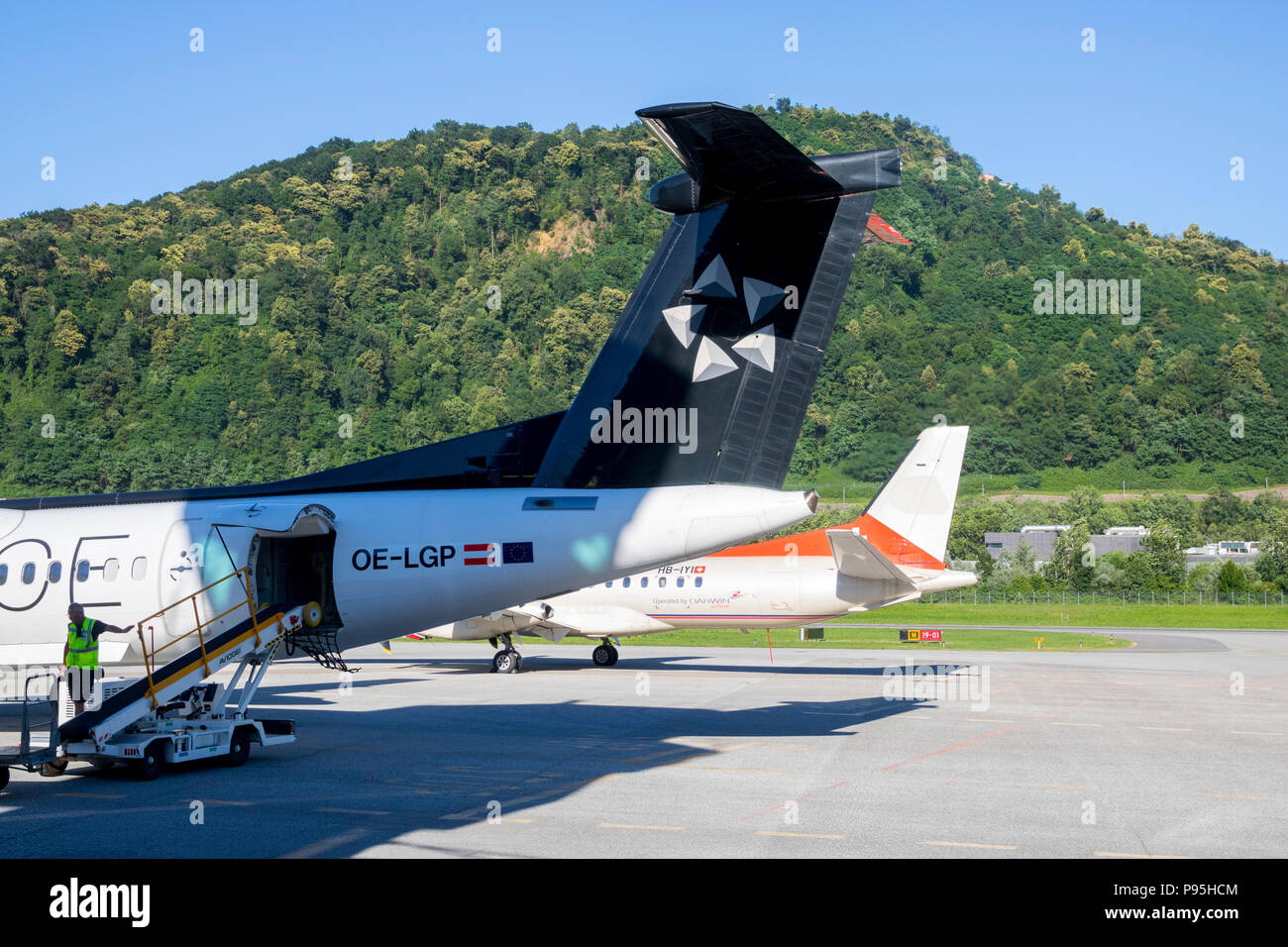 Austrian Airlines OELGP Bombardier Dash 8Q402 à l'aéroport de Lugano
