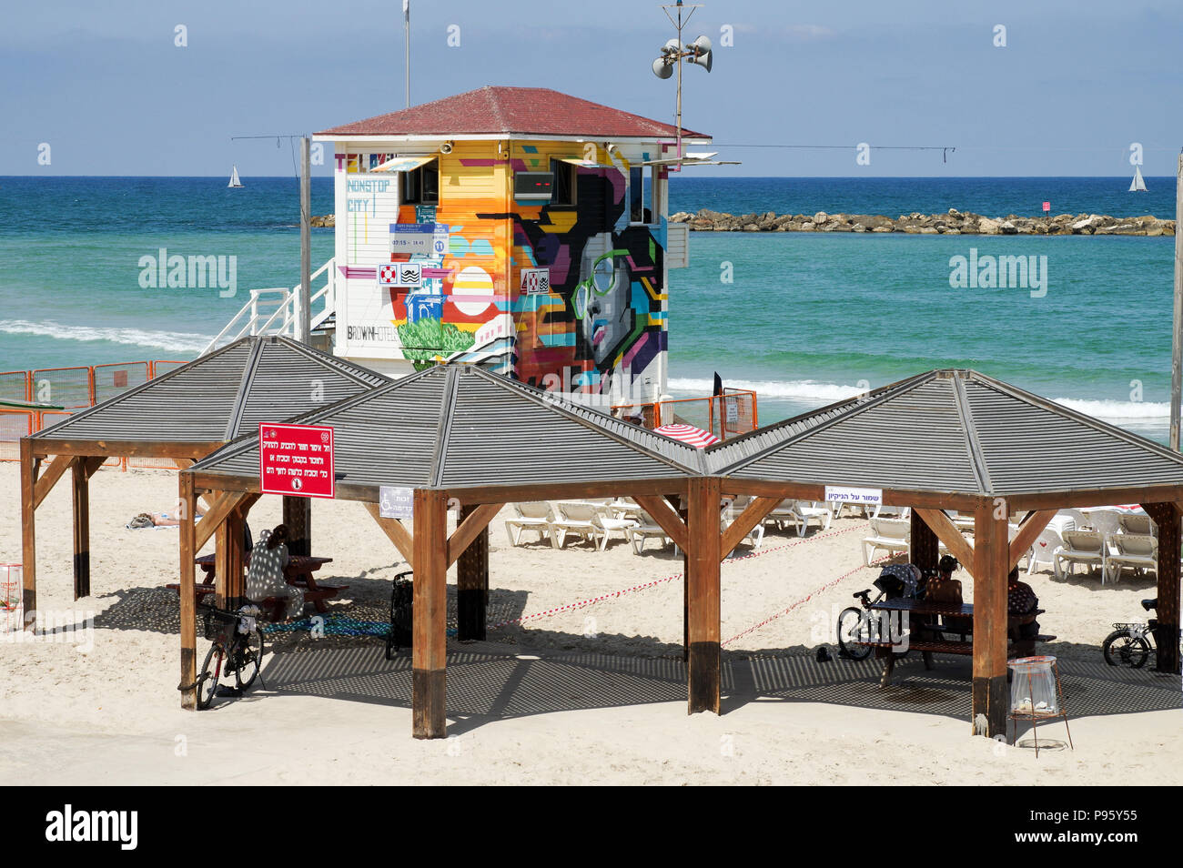 Cool lifeguard station à Tel Aviv, Israël Banque D'Images