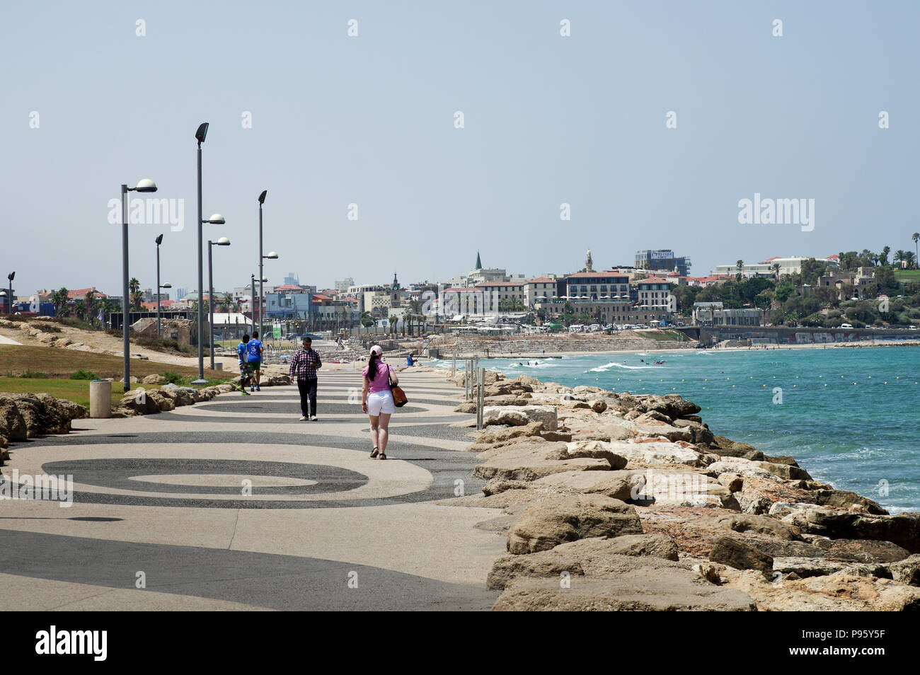 Promenade côtière à la vieille ville de Jaffa le long de la rive à Tel Aviv, Israël Banque D'Images