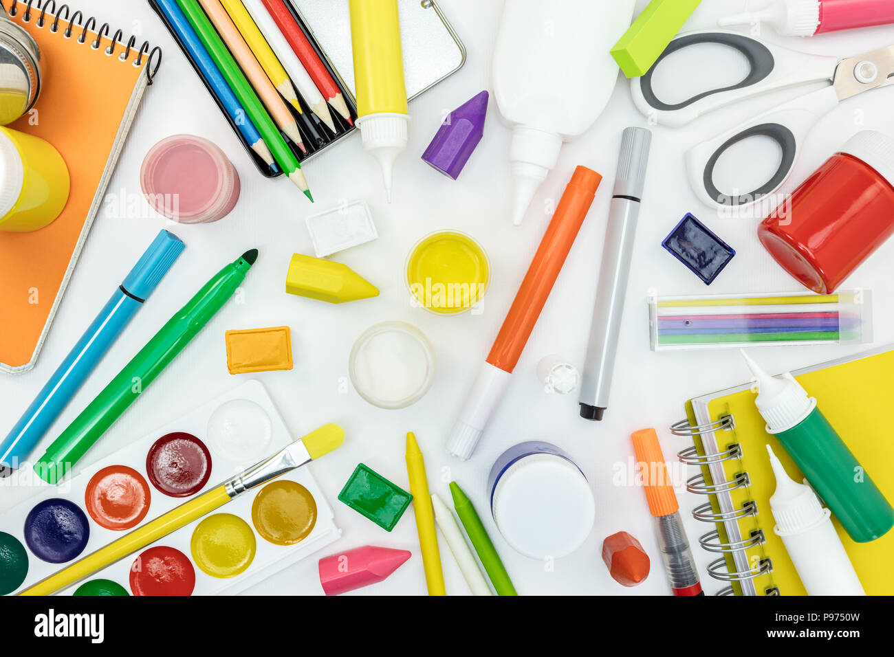 Des articles fixes pour l'école sur fond blanc 24 Banque D'Images
