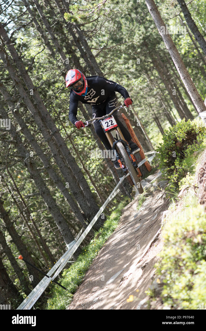 Vallnord, La Massana, Andorre. 15 juillet 2018. Course de descente, l'UCI, la Coupe du Monde de vélo de montagne, Andorre Vallnord. 15/07/2018 Credit : Martin Silva Cosentino / Alamy Live News Banque D'Images