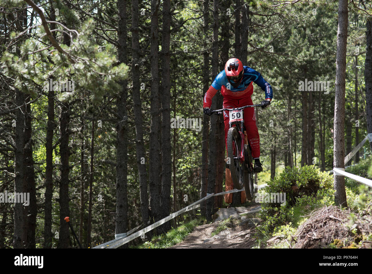 Vallnord, La Massana, Andorre. 15 juillet 2018. Course de descente, l'UCI, la Coupe du Monde de vélo de montagne, Andorre Vallnord. 15/07/2018 Credit : Martin Silva Cosentino / Alamy Live News Banque D'Images