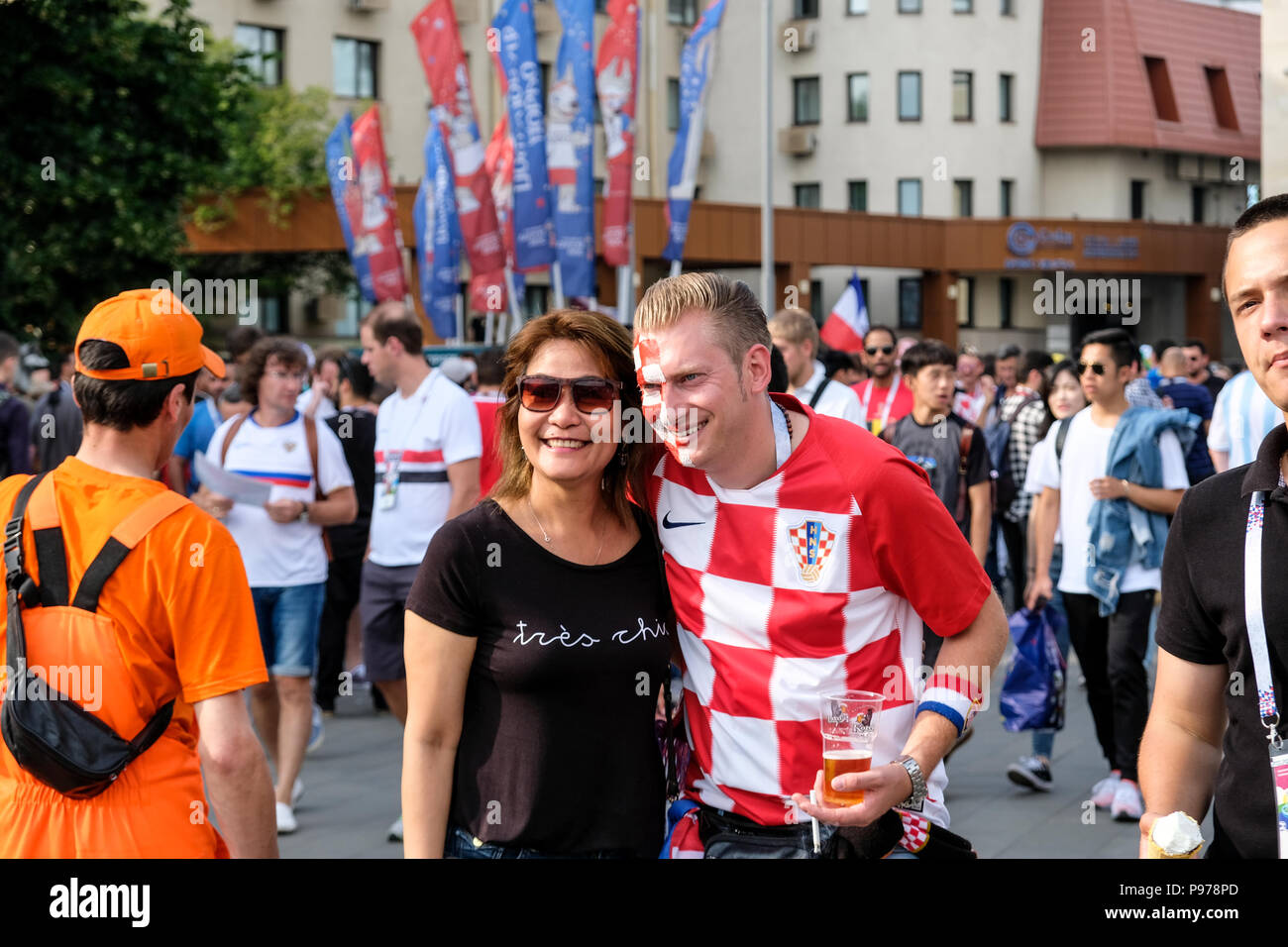 Moscou, Russie. Le 15 juillet 2018. Les partisans croates vont à l'intérieur de stade Luzhniki le match final de la coupe du monde FIFA 2018 à Moscou. La France contre la Croatie Crédit : Marco Ciccolella/Alamy Live News Banque D'Images