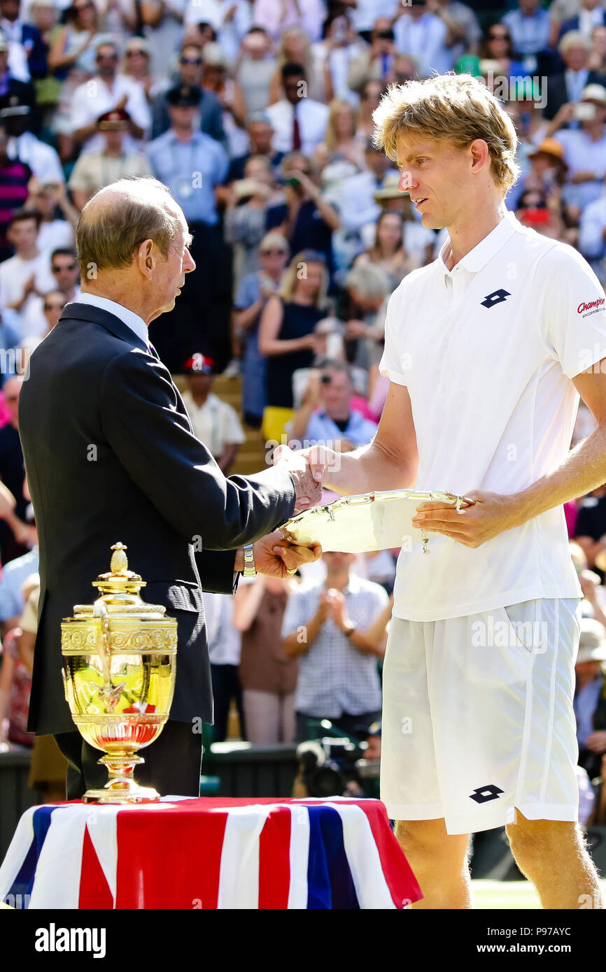 Londres, Royaume-Uni, le 15 juillet 2018 : Kevin Anderson en provenance d'Afrique du Sud après la finale à jour 13 au tennis de Wimbledon 2018 au All England Lawn Tennis et croquet Club à Londres. Crédit : Frank Molter/Alamy live news Banque D'Images