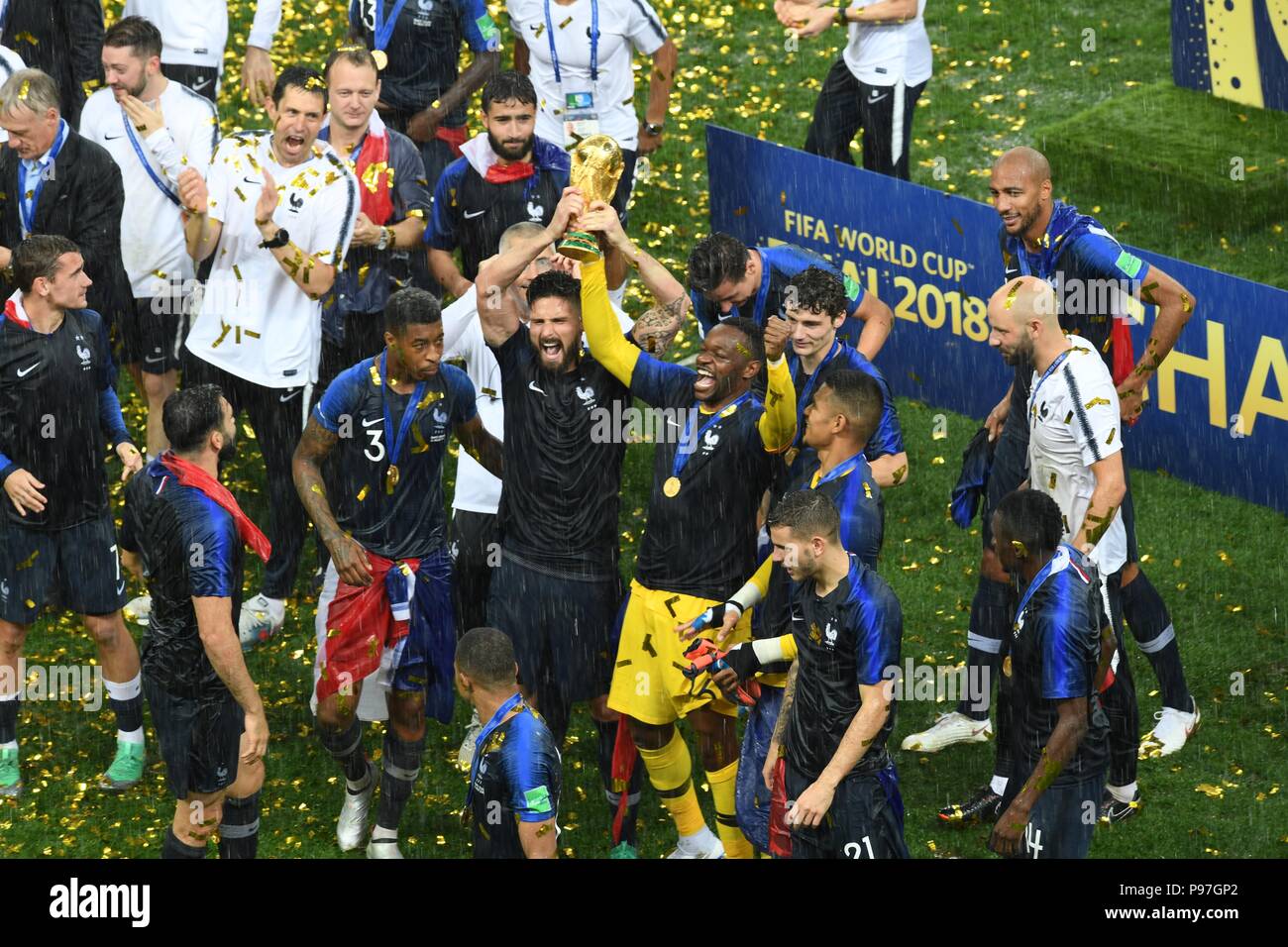 Moscou, Russie. 15 juillet 2018, l'équipe nationale du football de France célèbrent leur victoire de la coupe du monde 2018 au final, stade Luzhniki de Moscou. Shoja Lak/Alamy Live News Banque D'Images
