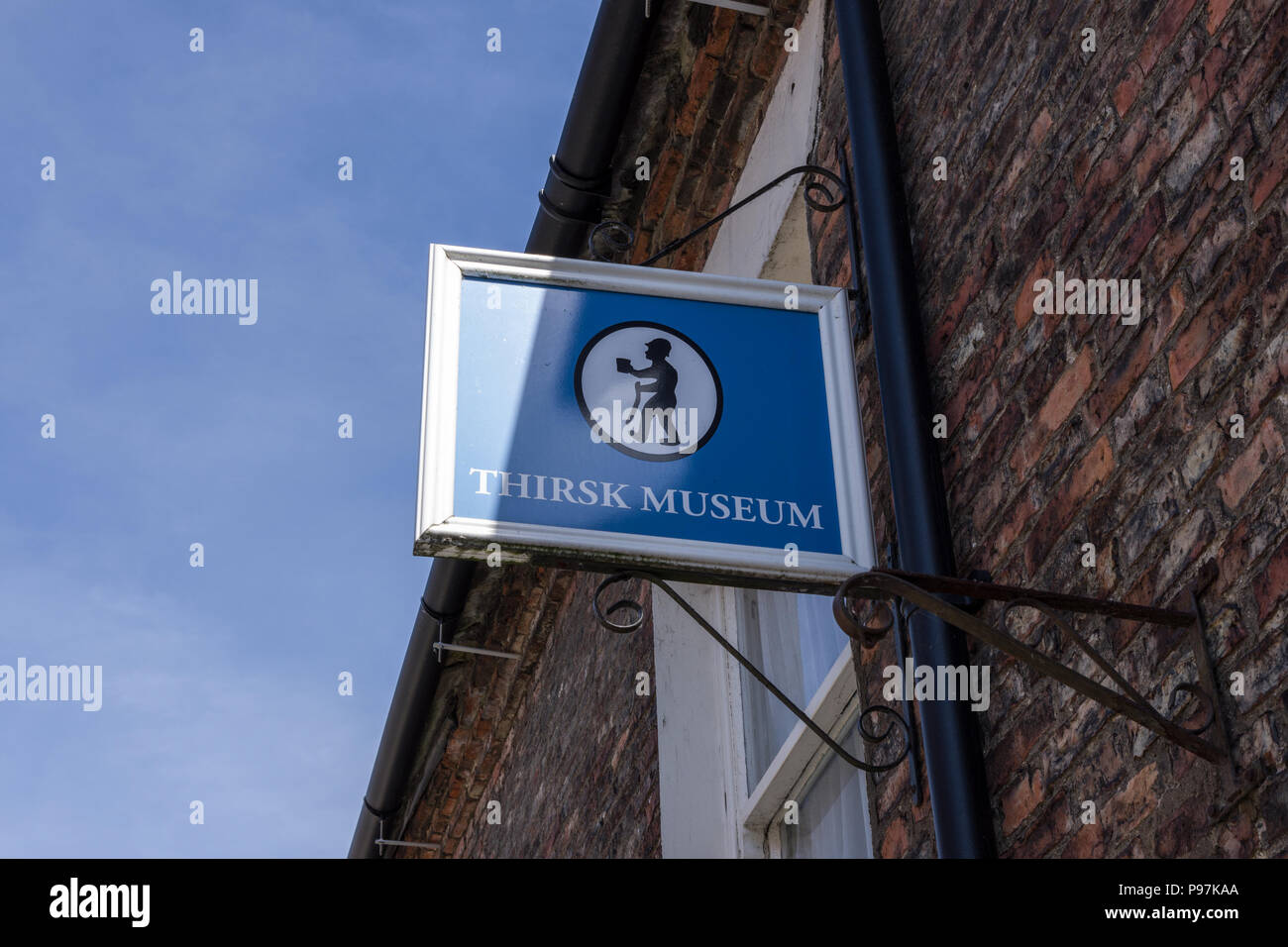 Signe pour Thirsk Museum, situé dans le berceau de 1755 Thomas Lord, fondateur des Lords Cricket Ground ; North Yorkshire, UK Banque D'Images