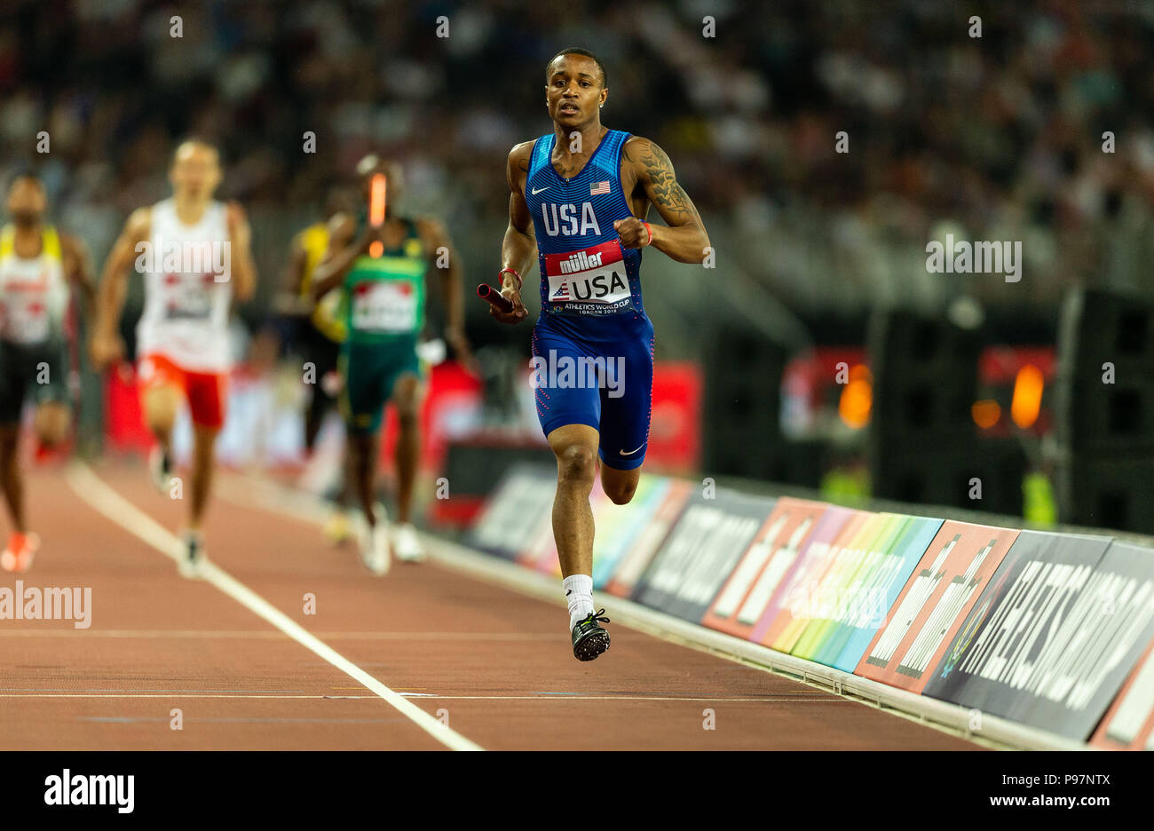 USA gagner la mens 4x400m relais lors de la deuxième journée de la Coupe du monde d'athlétisme au Queen Elizabeth Stadium, Londres. Banque D'Images