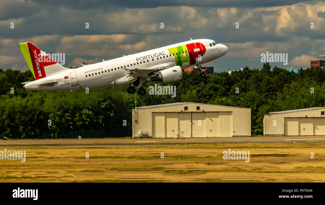 Berlin, Allemagne, 01.07.2018 : Air France Airbus A319 l'avion à l'aéroport de Tegel Banque D'Images