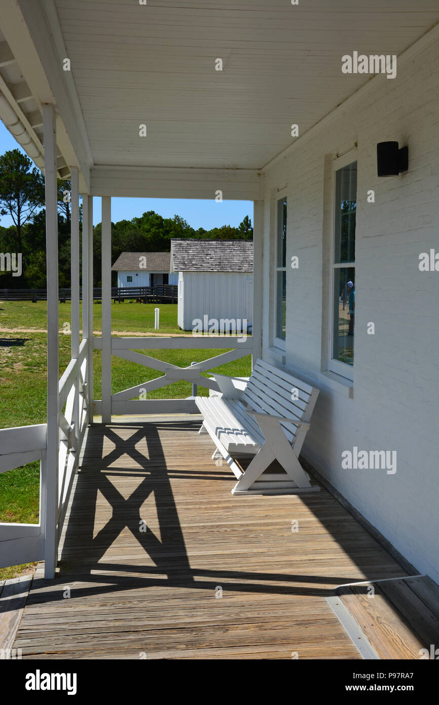 Le porche de la maison de gardiens à l'Bodie Island Light Station sur Outer Banks de la Caroline du Nord Banque D'Images