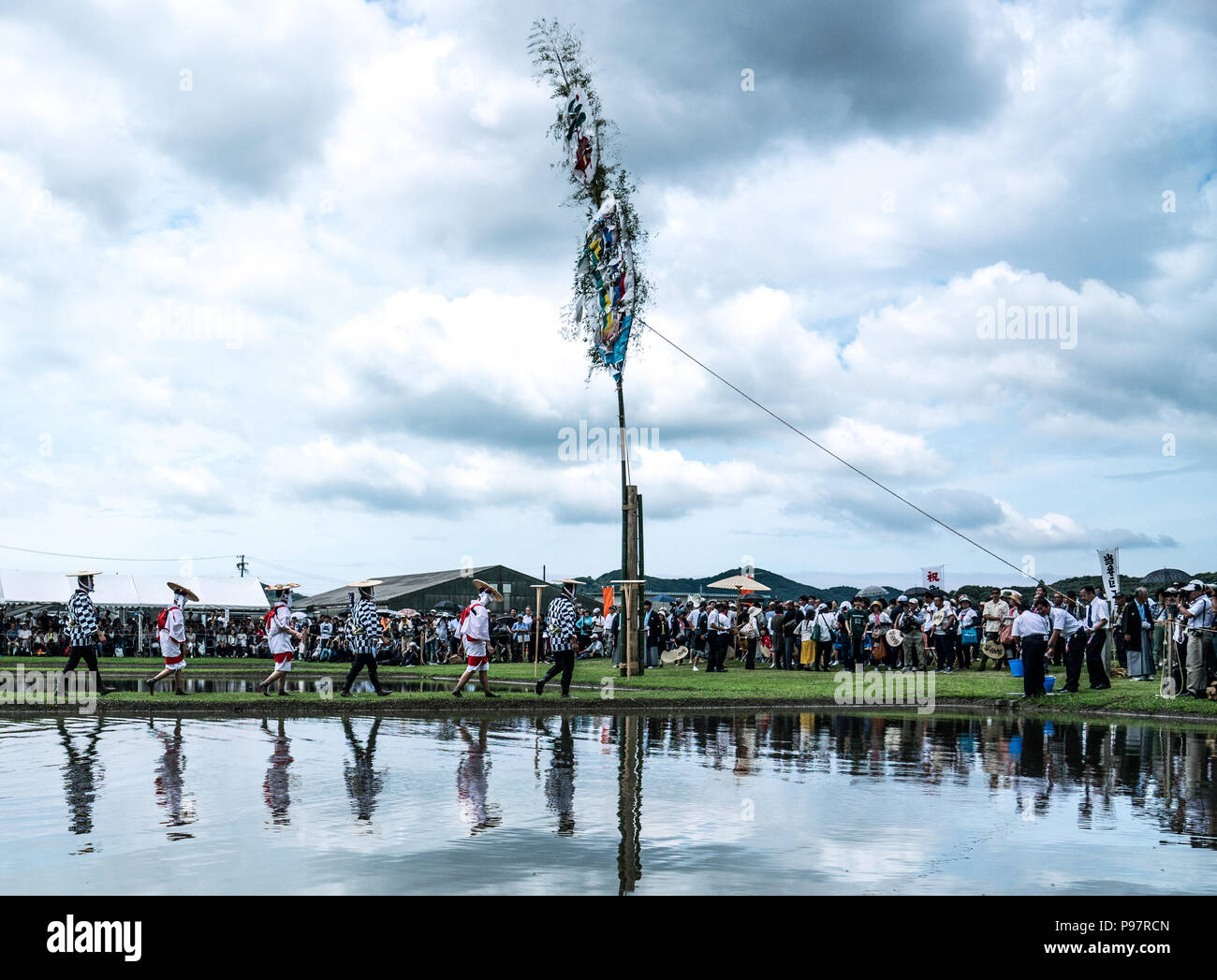 Au Japon, où le riz est considéré comme un don des dieux, la plantation est célébrée comme un événement sacré. N'Isobe Omita festival est organisé chaque année à proximité de sanctuaire d'Ise. Banque D'Images