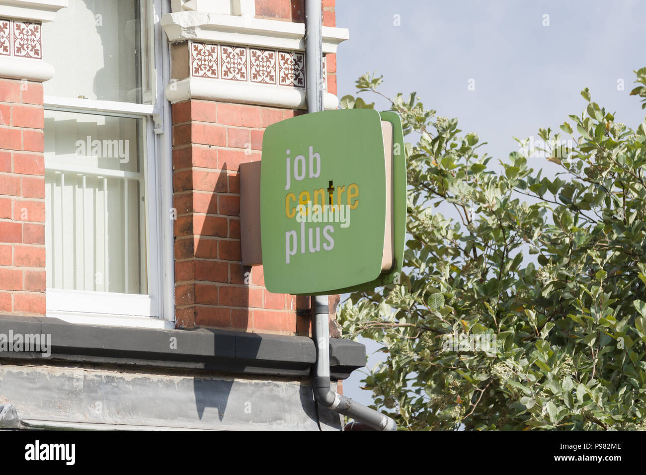 Job Centre Plus une agence du ministère britannique du travail et des pensions et du bien-être social de la communauté Banque D'Images