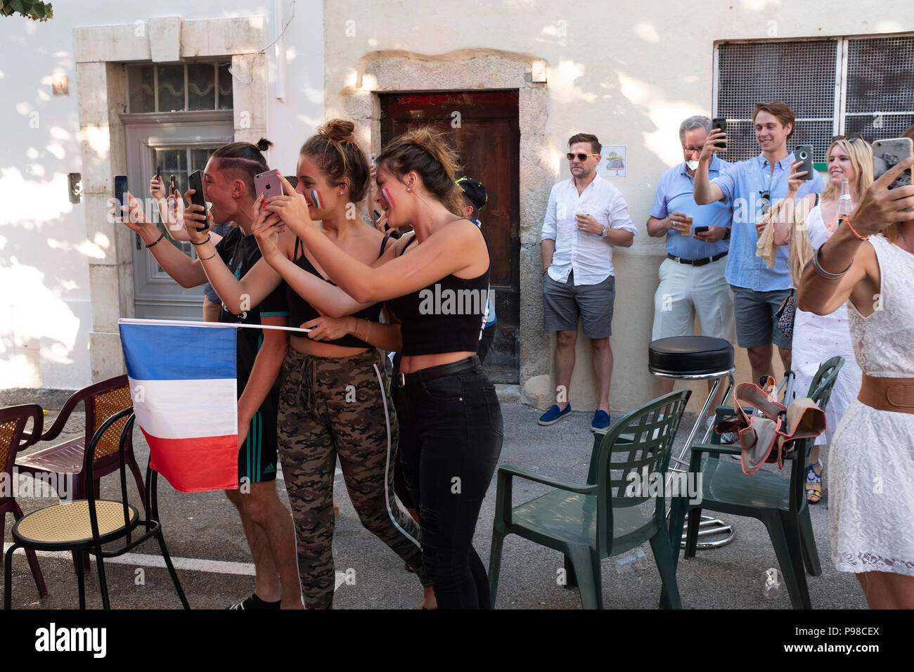 Français célébrant la Coupe du Monde de Football 2018 Banque D'Images