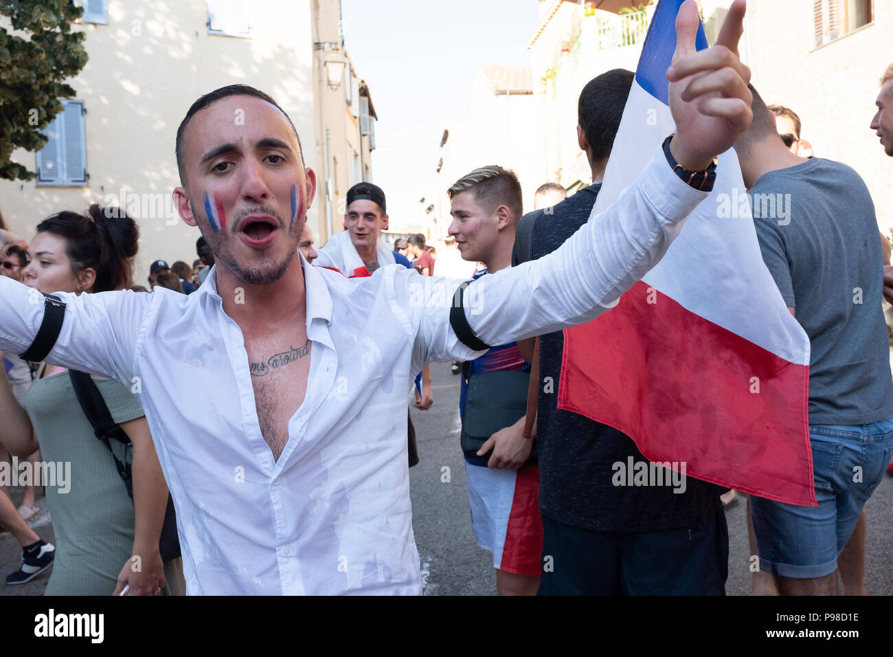 Français célébrant la Coupe du Monde de Football 2018 Banque D'Images