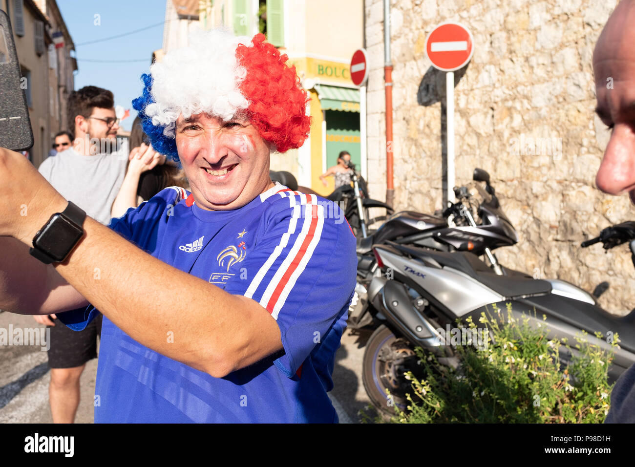 Français célébrant la Coupe du Monde de Football 2018 Banque D'Images
