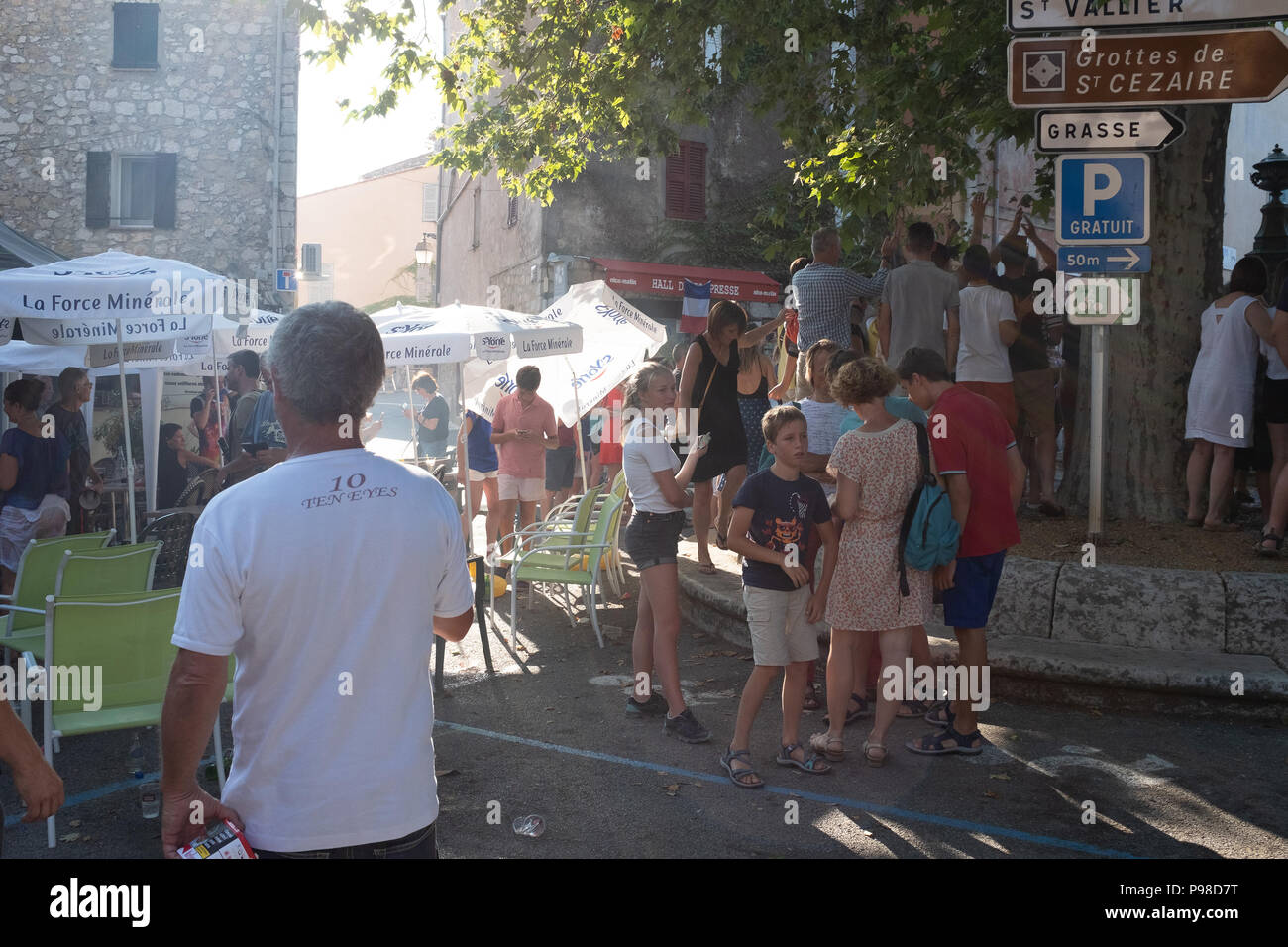 Français célébrant la Coupe du Monde de Football 2018 Banque D'Images