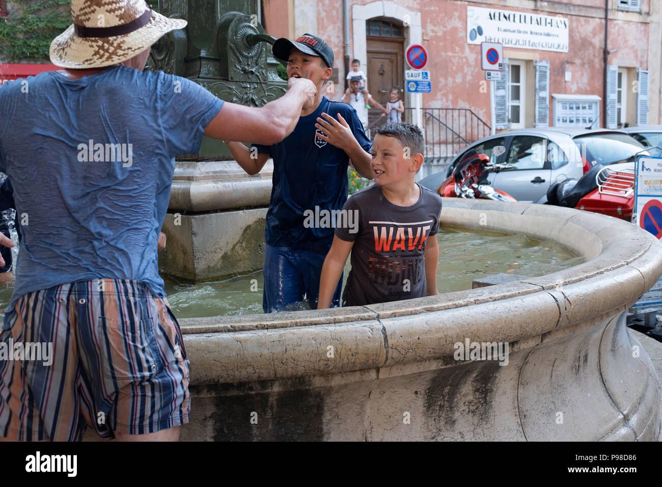 Français célébrant la Coupe du Monde de Football 2018 Banque D'Images