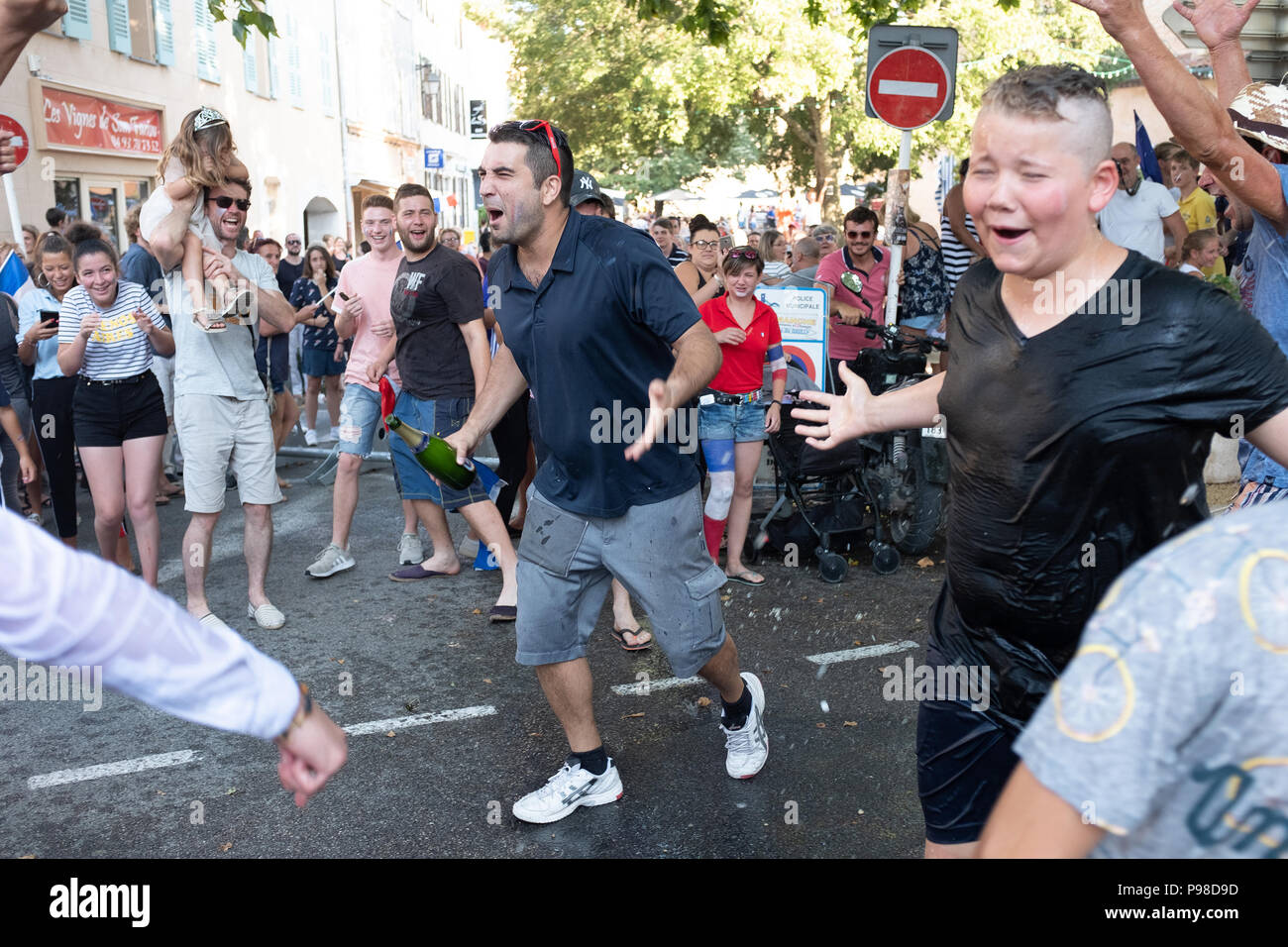 Français célébrant la Coupe du Monde de Football 2018 Banque D'Images