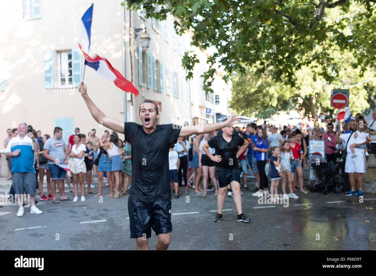Français célébrant la Coupe du Monde de Football 2018 Banque D'Images