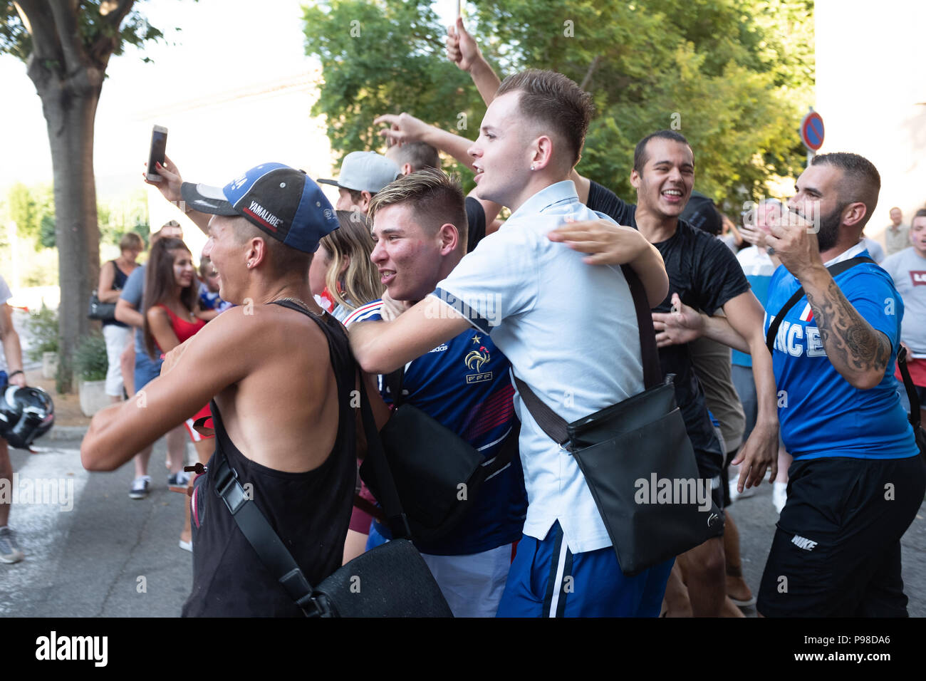 Français célébrant la Coupe du Monde de Football 2018 Banque D'Images