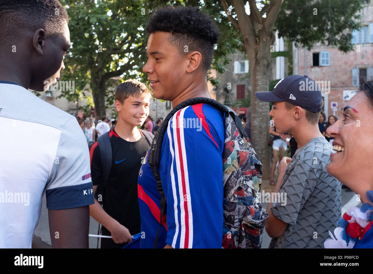 Français célébrant la Coupe du Monde de Football 2018 Banque D'Images