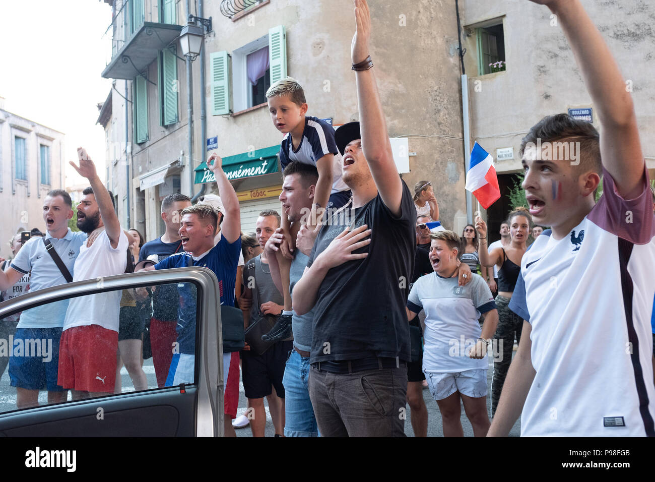 Français célébrant la Coupe du Monde de Football 2018 Banque D'Images