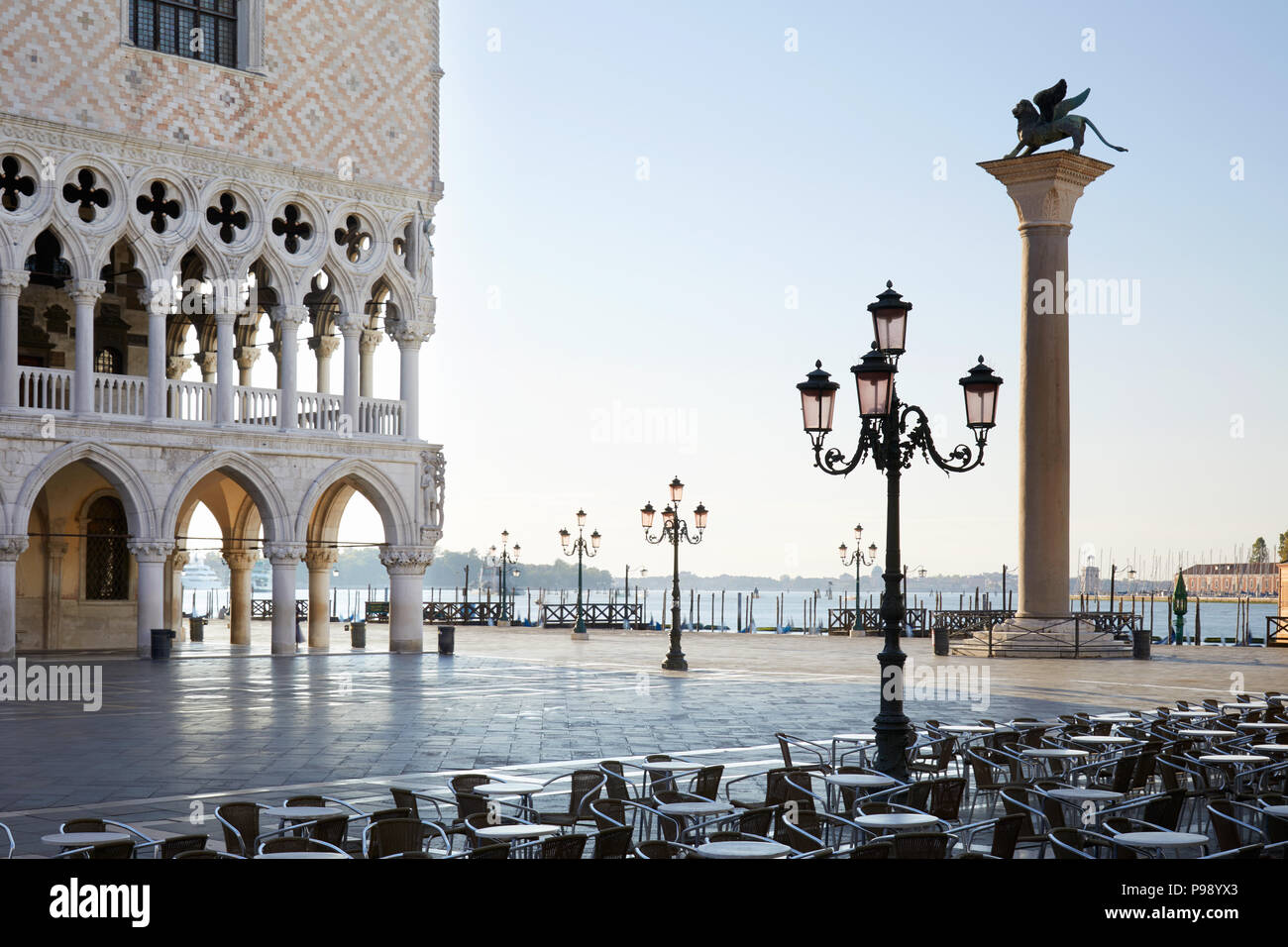 La place San Marco au lever du soleil, personne à Venise, Italie Banque D'Images