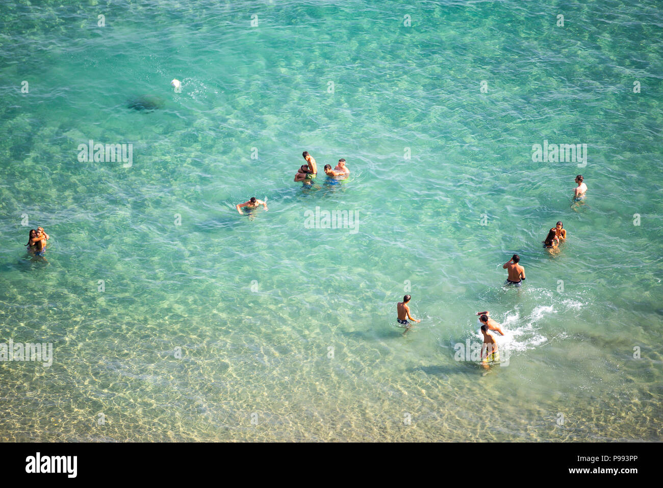 Vintimille, Italie, 14.07.2018 : sur la plage de la côte ligurienne de Ventimiglia, pendant les vacances d'été Banque D'Images