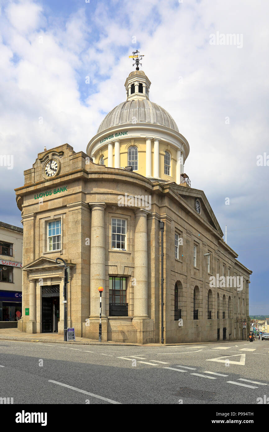 Maison du marché occupé par la Banque Lloyds, Juif Marché Street, Penzance, Cornwall, England, UK. Banque D'Images