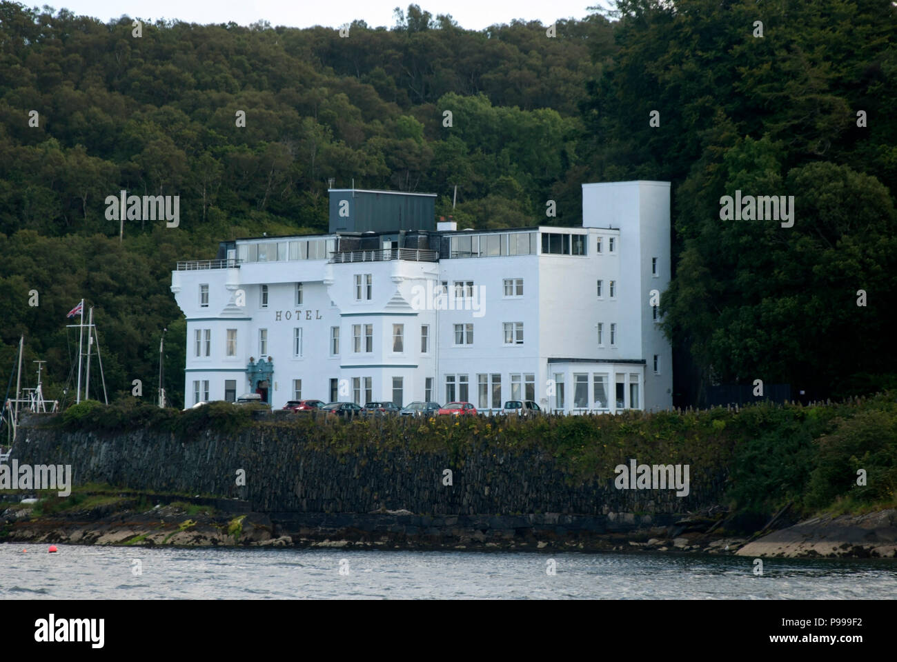 Crinan Hotel Loch Crinan Lochgilphead Argyll Ecosse Vue extérieure de blanc peint quatre 4 étoiles hôtel crinan hébergement restauration restaurant roo Banque D'Images