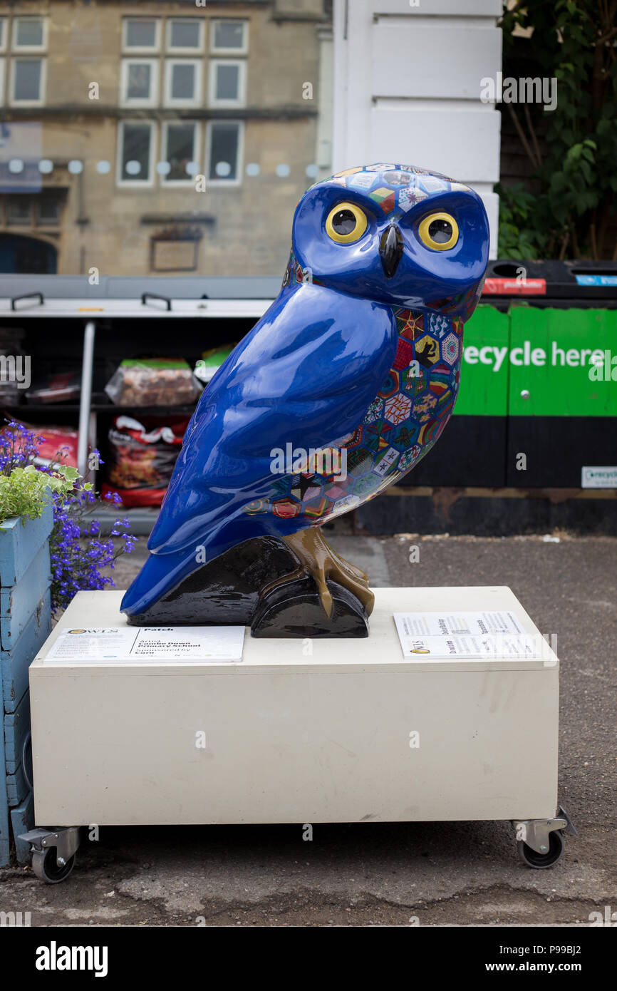 Les hiboux de Minerva de baignoire Sculptures Banque D'Images