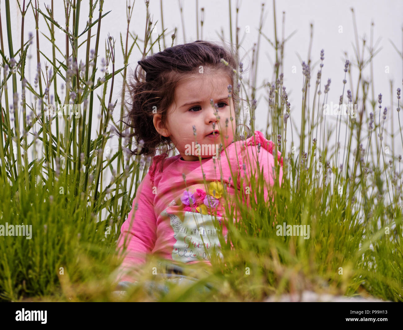 Vêtements bébé fille blanc victorian, 2018 Robert Taylor/Alamy Live News.  Newquay, Cornwall, UK Photo Stock - Alamy