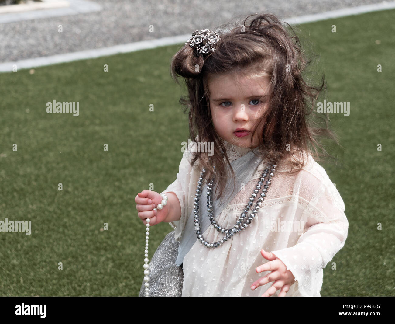 Vêtements bébé fille blanc victorian, 2018 Robert Taylor/Alamy Live News. Newquay, Cornwall, UK. Banque D'Images