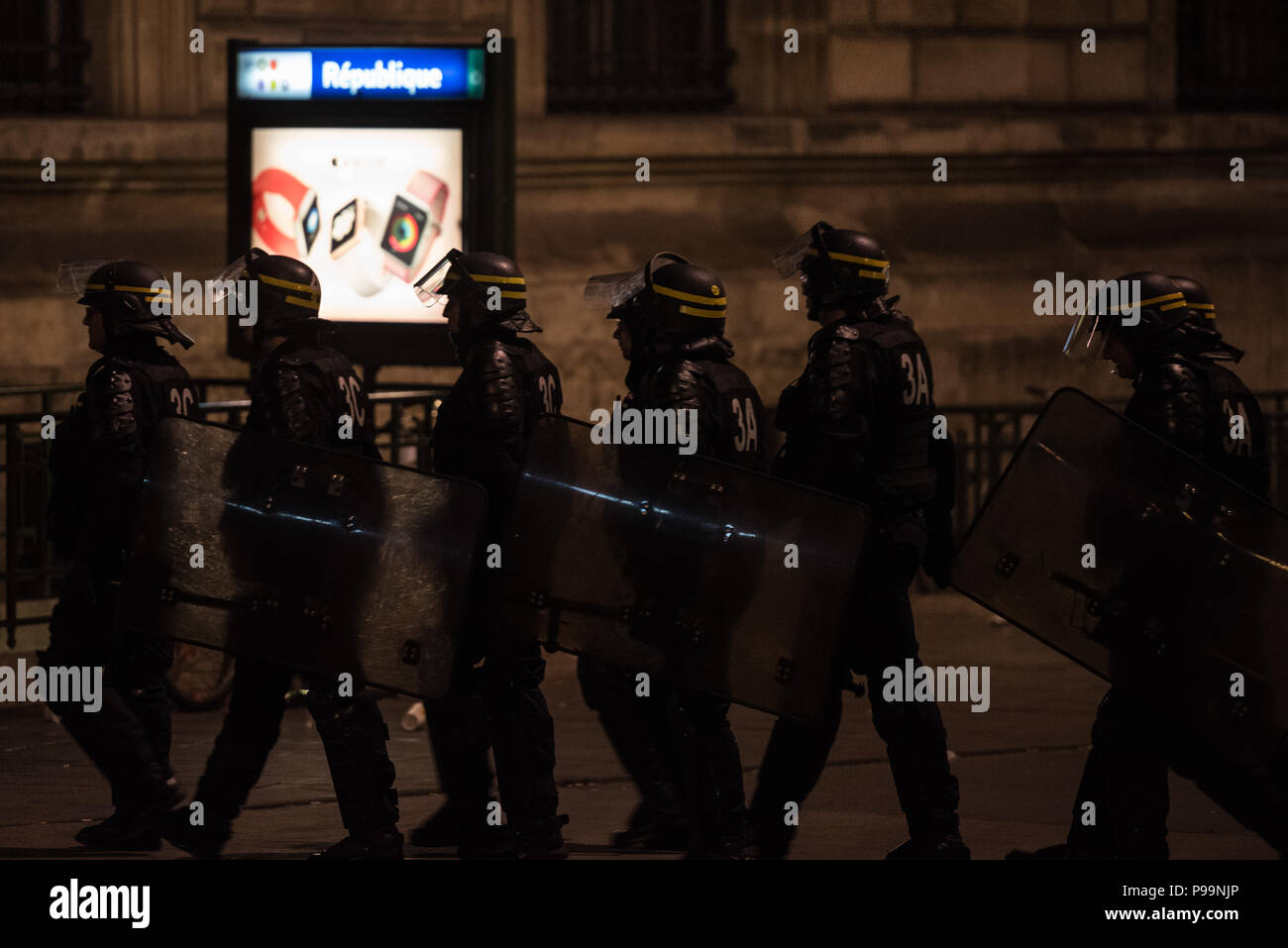 Place de la République, Paris, France. 16 mai, 2016. Plusieurs milliers de partisans du mouvement de protestation des jeunes français nuit debout a pris part à une glo Banque D'Images