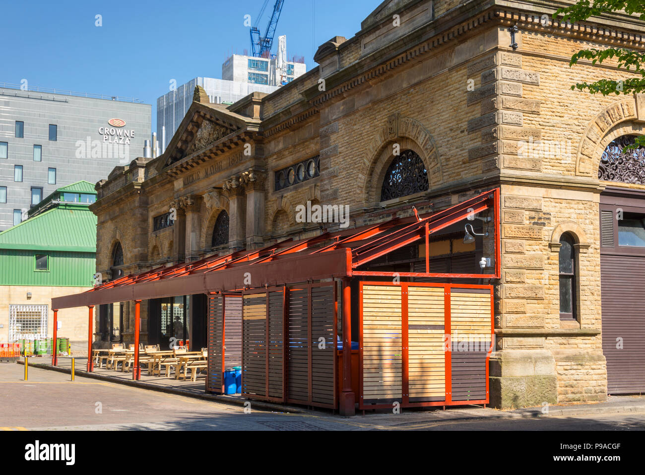 Le maire Mackie, un ancien bâtiment du marché de la viande de l'époque victorienne, maintenant une sortie d'aliments et de boissons, quart nord, Manchester, Angleterre, RU Banque D'Images