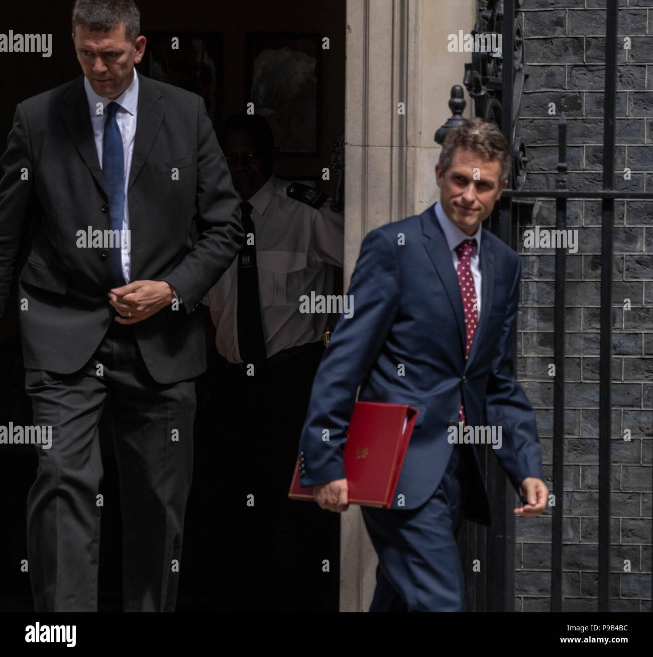 Londres, Royaume-Uni. 17 juillet 2018,Gavin Williamson CEPB MP PC, Secrétaire à la défense, , quitte la réunion du Cabinet de l'actuelle session du Parlement au 10 Downing Street, Londres, Royaume-Uni. Ian Davidson Crédit/Alamy Live News Banque D'Images
