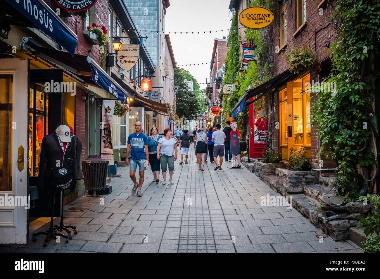 Rue du Petit-Champlain, Québec Canada est une vieille rue commerciale avec influence architecturale française lourde Banque D'Images