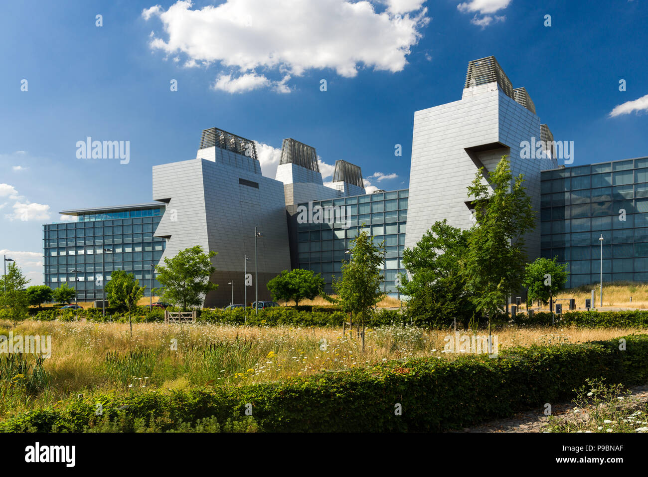Extérieur du bâtiment MRC AstraZeneca Laboratory of Molecular Biology récemment terminé, Cambridge, Royaume-Uni Banque D'Images